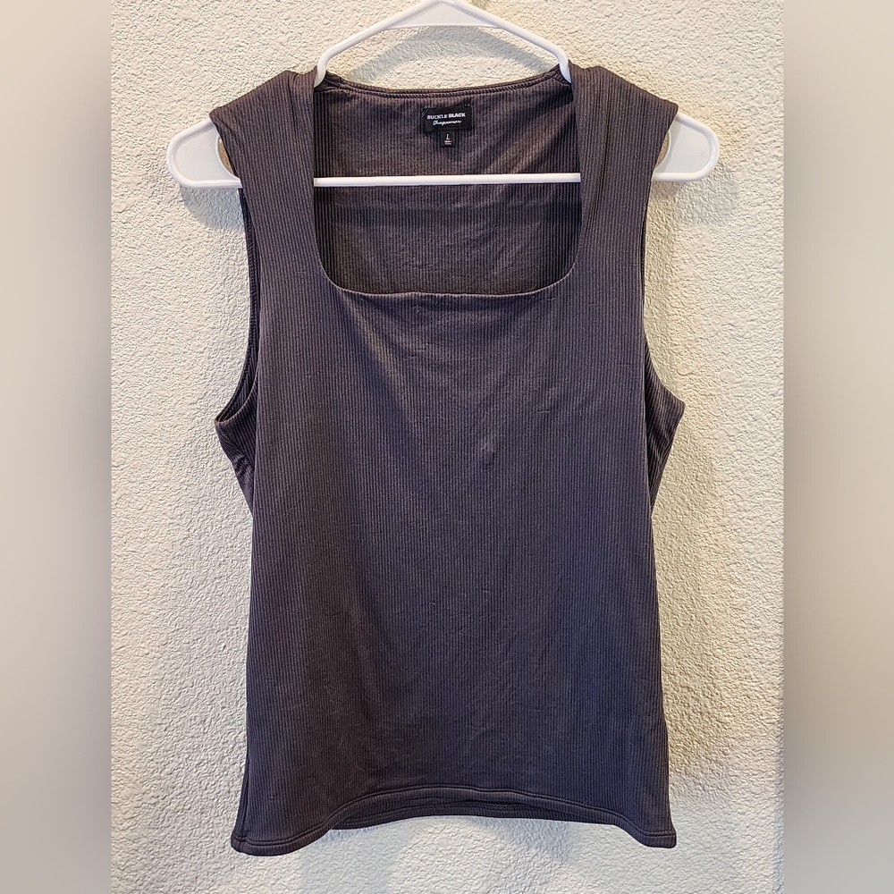 Buckle black Tank top